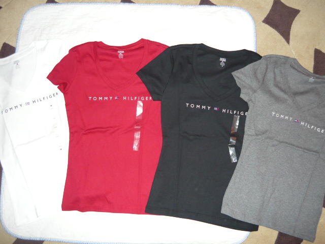 Tommy Hilfiger himzett strasszos polk 4 szinben  9000ft/db